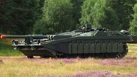 &Scaron;vedi&scaron;kas tankas Stridsvagn 103. (Jorchr, Wikimedia(CC BY-SA 3.0)