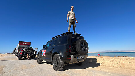 Saudo Arabija, Dakaro bivakas Sea Camp, Land Rover Defender