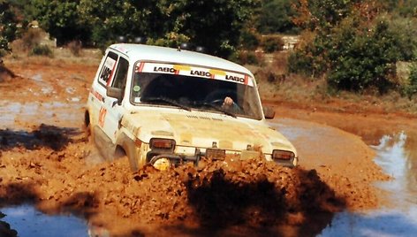 Lada Niva nuo savo istorijos pradžios buvo naudojamas automobilių sporte. Nuotraukoje – 1992 metai. (Ketounette, Wikimedia)