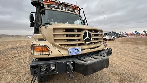 Henkas ir Marja Beentjes keliauja aplink pasaulį įspūdingu kemperiu &bdquo;Mercedes Zetros&ldquo;