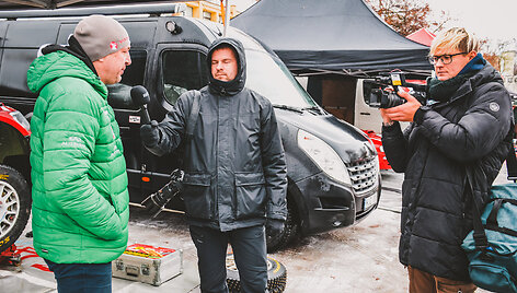 &bdquo;7bet Winter Rally Auk&scaron;taitija&ldquo; techninė zona prie&scaron; startą