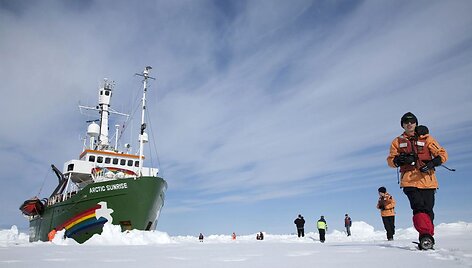 Laivas &bdquo;Arctic sunrise&ldquo;