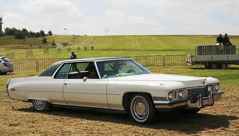 1973-iųjų Cadillac Eldorado. Toks automobilis sveria daugiau nei 2,2 tonas. (Charles01, Wikimedia (CC BY-SA 4.0)