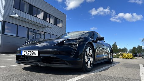 „CityBee“ naujiena – elektrinis Porsche Taycan