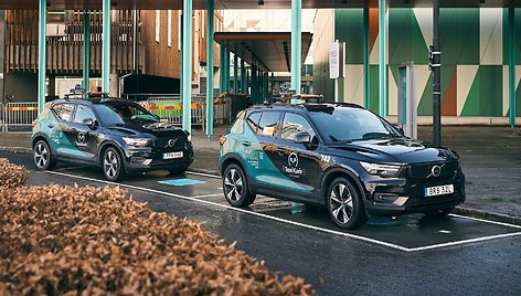 Volvo bevielio elektromobilių įkrovimo sistema