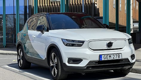 Volvo bevielio elektromobilių įkrovimo sistema