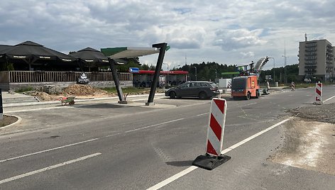 Statoma elektromobilių stotelė Pilaitėje bus mokama