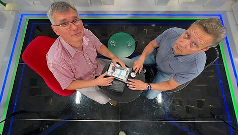 Kaip naudotis naujomis automobilinėmis vaistinėlėmis: 15min studijoje Vitoldas Milius ir Žilvinas Pekarskas