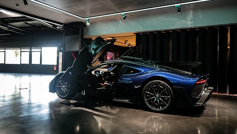 V.Botto „Mercedes AMG ONE“