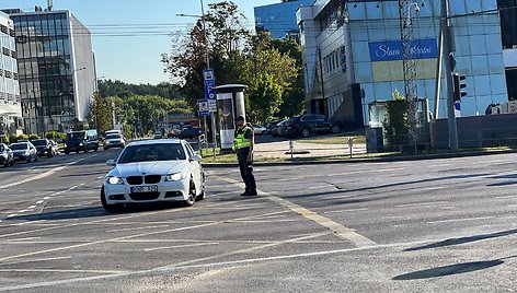 Eismas Vilniuje liepos 12 d.: vienur spūstys, kitur – tuščios gatvės