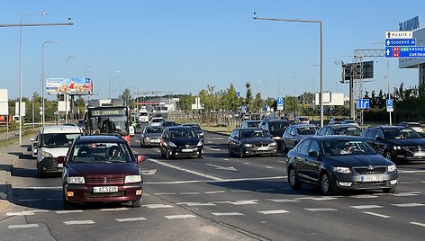 Eismas Vilniuje liepos 12 d.: vienur spūstys, kitur – tuščios gatvės