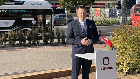 Vilniuje bandomas vandeniliu varomas autobusas „Toyota Caetano“
