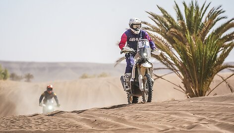 Motociklininkas G.&Scaron;atkus patyrė traumą ir kovos dėl kelialapio į Dakarą nebetęs