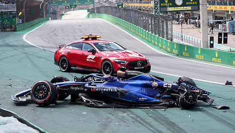 Alexanderis Albonas po avarijos Brazilijos GP