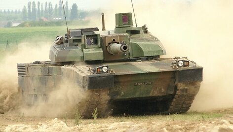 Leclerc tanko ginklai &ndash; 120 mm lygiavamzdis pabūklas, 12,7 mm ir 7,62 mm kulkosvaidžiai. (Daniel Steger, Wikimedia (CC BY-SA 2.5)