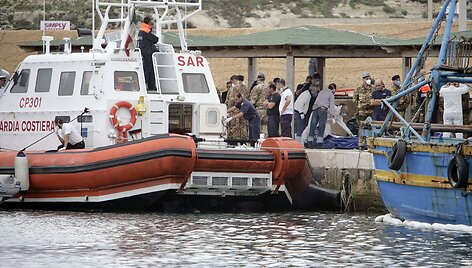 Prie Italijos Lampedūzos salos &ndash; emigrantų laivų nuolaužos