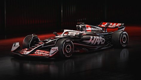 „Haas“ naujasis Formulės 1 automobilis VF-24 ir pilotai