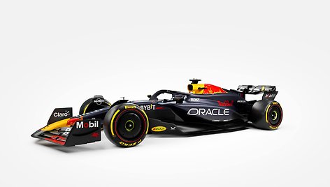 „Red Bull“ pristatė F1 bolidą RB20