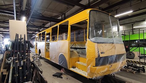 Istorinis autobusas &bdquo;Ikarus&ldquo; atgimė troleibusų parke