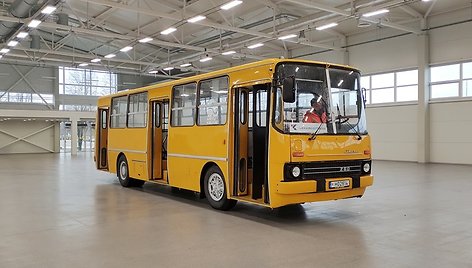Istorinis autobusas „Ikarus“ atgimė troleibusų parke