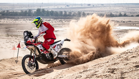 Motociklininkas Mykolas Paulavičius Abu Dhabi Desert Challenge