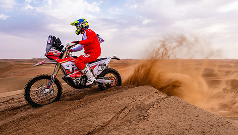 Motociklininkas Mykolas Paulavičius Abu Dhabi Desert Challenge