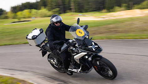 Konkurso „Metų motociklas 2024 m.“ bandymai