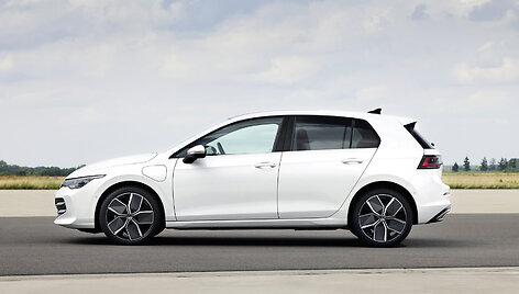 Atnaujintas &bdquo;Volkswagen Golf&ldquo; (2024 m.)