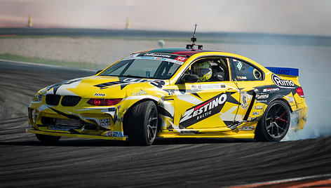 Benediktas Čirba ruošiasi antrajam „Drift Masters Grand Prix“ etapui Airijoje