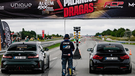 Traukos lenktynių dalyviai Palangoje atkakliai varžėsi dėl Kelių policijos taurės