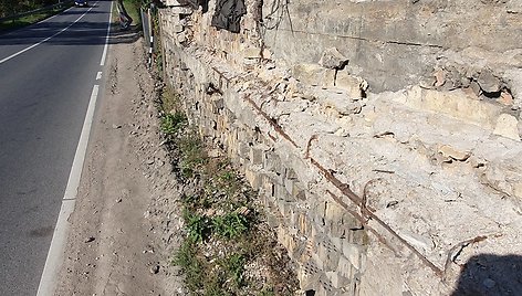 Trakų Vokės hidroelektrinės statiniai šalia Mūrinės Vokės tilto