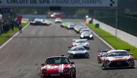 Jonas Karklys i&scaron;kovojo pirmąjį podiumą &bdquo;ADAC GT Masters lenktynėse