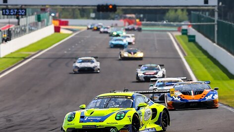 Jonas Karklys i&scaron;kovojo pirmąjį podiumą &bdquo;ADAC GT Masters lenktynėse