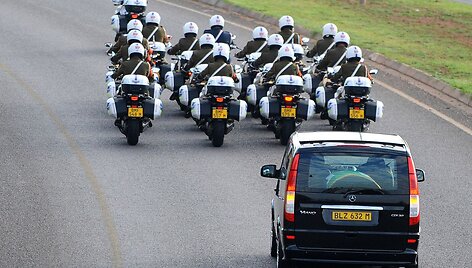 Nelsono Mandelos palaikai i&scaron; Vaterklofo oro pajėgų bazės bus skraidinami į Rytų Ky&scaron;ulį