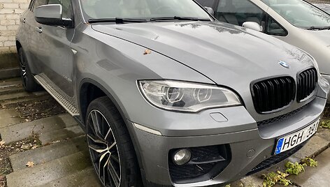 VMI parduodami prabangūs automobiliai: BMW, &bdquo;Mercedes&ldquo;, &bdquo;Audi&ldquo;, &bdquo;Jeep&ldquo;