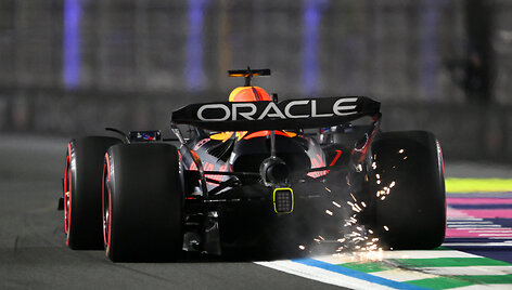 F1 kvalifikaciją Saudo Arabijoje laimėjo Maxas Verstappenas