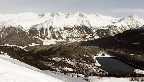 &Scaron;veicarijos Sen Morisas (St. Moritz): puikūs vie&scaron;bučiai ir patogios slidinėjimo trasos
