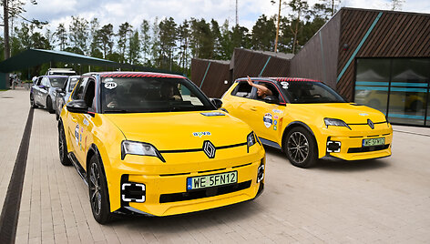 &bdquo;Renault 5 E-Tech electric&ldquo; elektromobilių lenktynėse