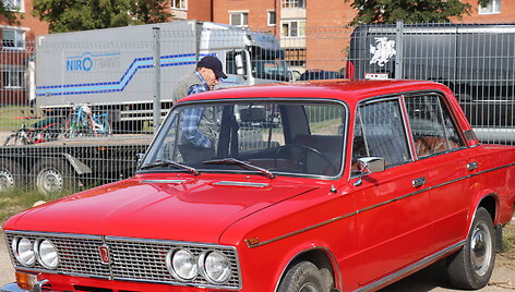 Istoriniai automobiliai Utenos gimtadienio &scaron;ventėje
