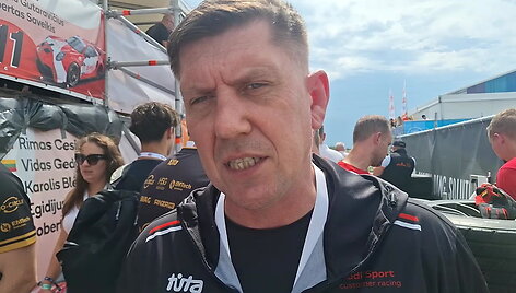 haris-aleksandravicius-audi-nr-71-traukiasi-is-lenktyniu