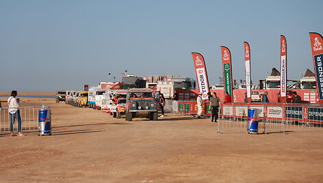 Dakar Classic starto arka, Karolis Rai&scaron;ys ir Christophe Marques