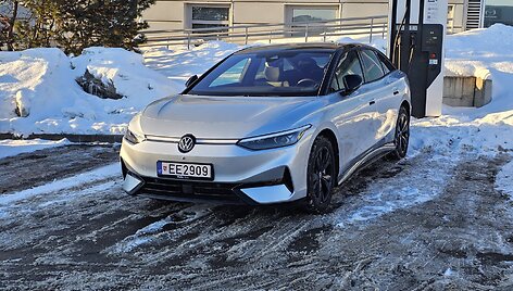 Arktinis elektromobilio Volkswagen ID.7 testas
