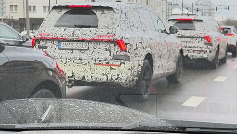 Užmaskuoti Audi visureigiai Vilniaus ir Kauno gatvėse
