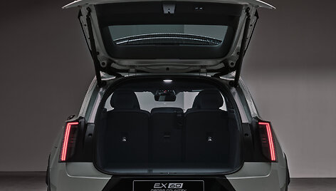 Volvo EX60 (2026)
