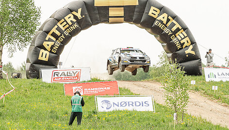 Rally Auk&scaron;taitija: GR6 ir Salako tramplinas