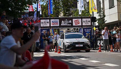 Palangos &bdquo;Aurum 1006 km&ldquo; paradas ir Super Sprintas Vytauto gatvėje