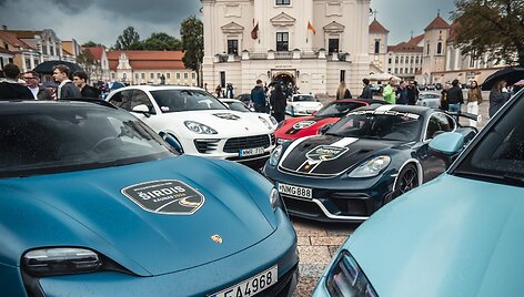 Daugiau nei 100 &bdquo;Porsche&ldquo; Kauno Rotu&scaron;ės aik&scaron;tėje ir Nemuno žiede
