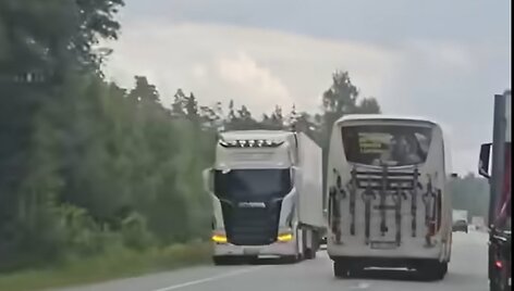 Autobusas kelyje Bauskė-Ryga