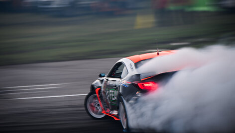 Lietuvis lenktyninkas Aurimas Bakchis laimėjo &bdquo;Formula Drift&ldquo; etapą Orlande 