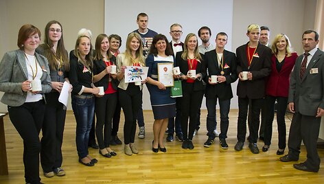 Moksleivių konkurso &bdquo;Dovanokime viltį gyventi&ldquo; finalas  2014 m. gegužės 09 d. 